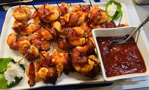 Bacon Wrapped Shrimp with Apricot Chile Sauce