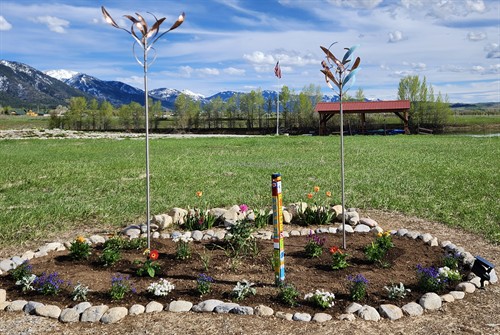Gallery Image Kinetic_Wynd_Sculptures_and_Fused_Glass_Peace_Pole.2.jpg