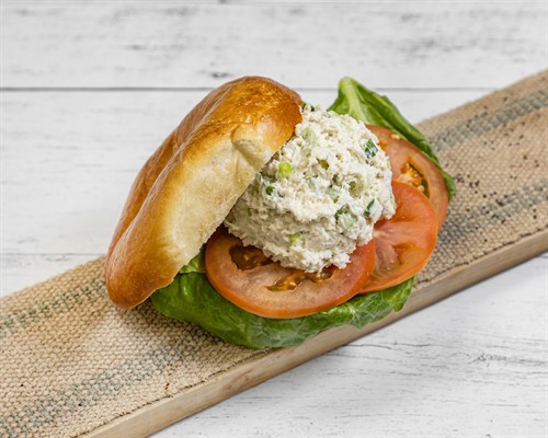 Gallery Image CherylsBagels_ChickenSalad_2880x2304.jpg