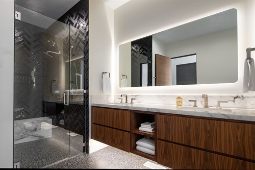 Gallery Image Jaffa_shower.jpeg