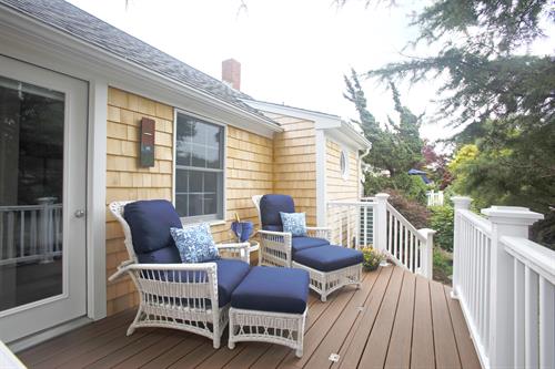 One Bedroom Cottage Suite Private Deck
