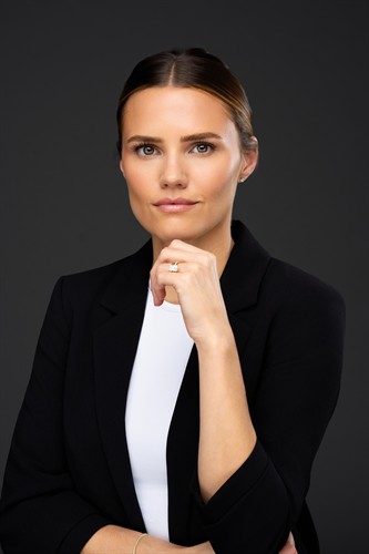 Senior Legal Counsel Headshot in Financial District San Francisco