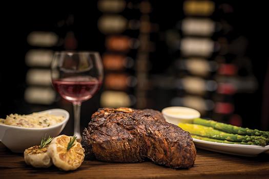 As the Emerald Coast's only AAA Four-Diamond rated steakhouse with an emphasis on quality and local products, Seagar’s is a truly memorable dining experience