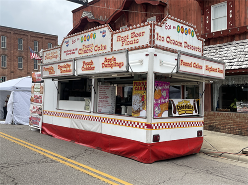 Shreve Swamp Fest with desserts