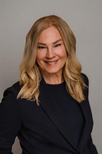 Gallery Image Wendi_Mueller-90-RT.jpg