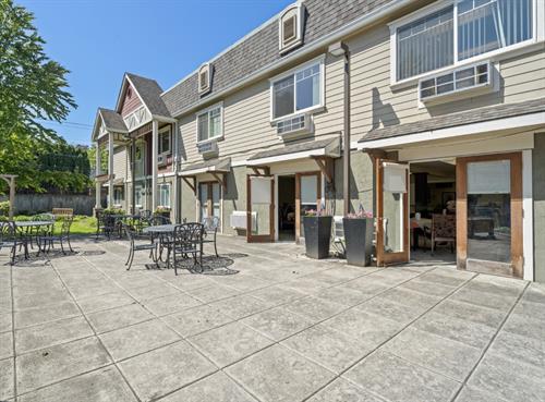 Gallery Image Royalton-Place-Our-Difference-2at2x.jpg Gallery Image Royalton-Place-Our-Difference-2at2x.jpg