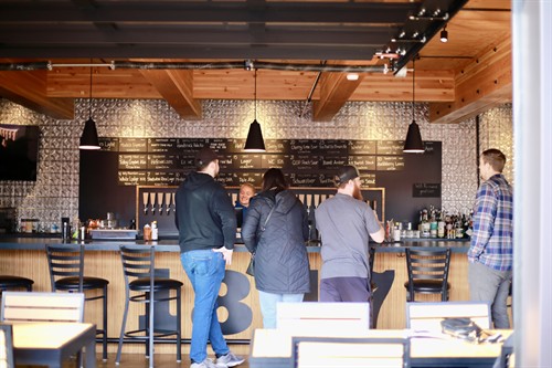 Gallery Image 1847_Tap_House_Customers.JPG