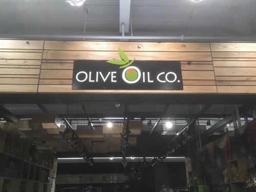 Gallery Image Olive_Oil_Co_Uppper_Canada_Mall_2nd_sign.jpg
