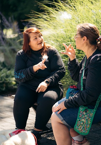 Gallery Image DeafBlind_Ontario_Services_1.jpg