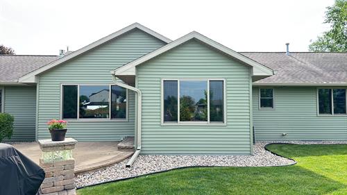 Fresh new siding adds curb appeal and protection to this beautifully maintained home in Neenah, WI.