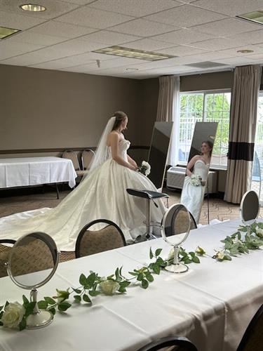 Fabyan Room - Bridal Get Ready Room
