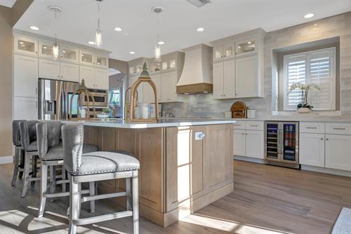Gallery Image UR_Cabinets_2826_Rolling_Acres_Pl.-20.jpg