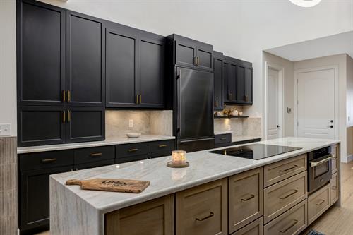 Gallery Image UR_Cabinets_3903_W._Angles_St.-8.jpg