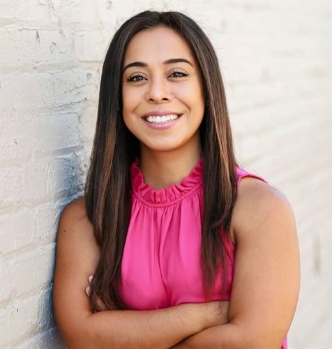 Cindy Zayas, Sales Associate 