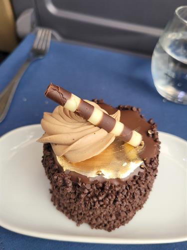 Rocky Mountaineer Rockies to the Red Rocks Dessert