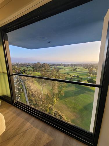 VEA Newport Beach Resort and Spa King with view of Newport Beach Country Club Course