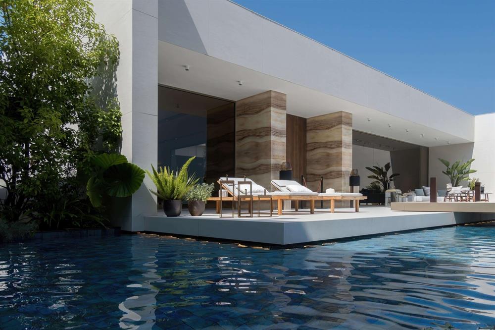 Luxury residence protected through tailored estate security solutions | Global Risk Solutions, Inc. Luxury residence protected through tailored estate security solutions | Global Risk Solutions, Inc.