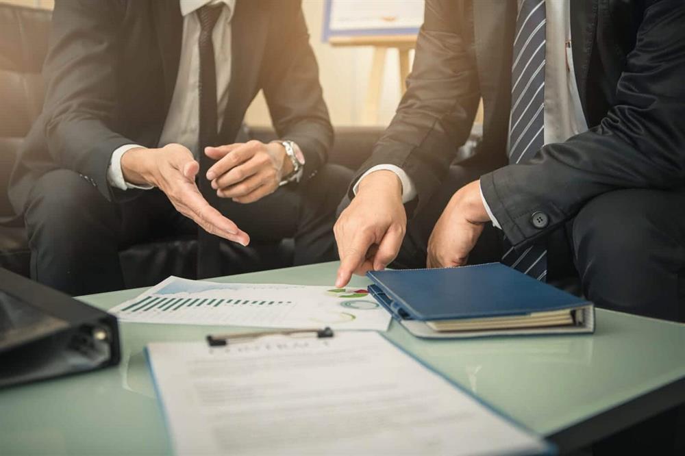 Security professionals conducting detailed threat assessment and risk analysis | Global Risk Solutions, Inc. Security professionals conducting detailed threat assessment and risk analysis | Global Risk Solutions, Inc.