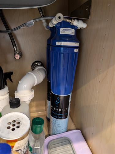 Under sink drinking water filtration system Under sink drinking water filtration system