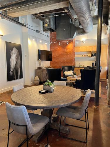 Gallery Image GLAS_10.jpg