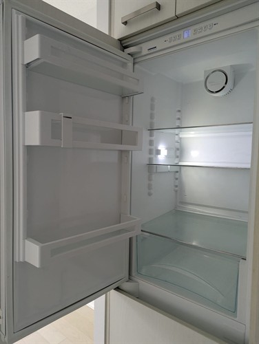 Fridge cleaning
