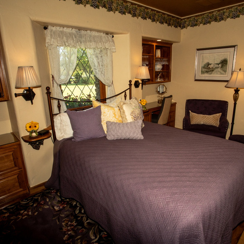 Briarwood Cottage Bexley Room with Queen Bed, ensuite