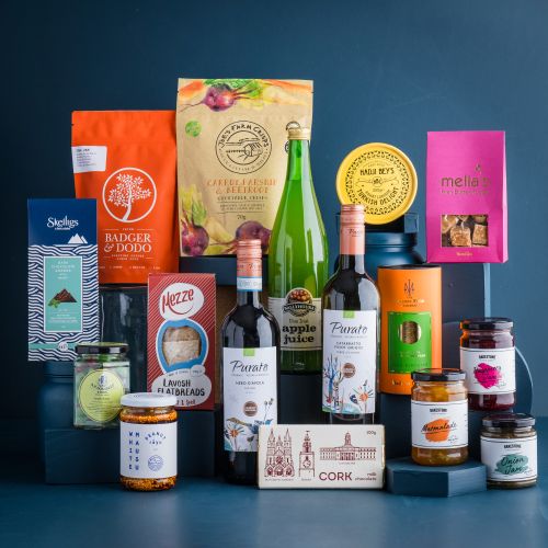 Gallery Image Hamper_LovelyAndLocal_YearRound_chamber.jpg