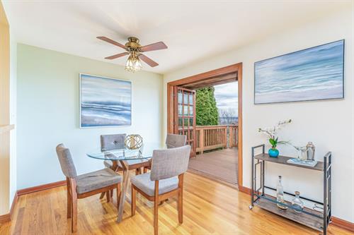 "Dawn is the stager my very discriminating seller chose from several I suggested. Both my seller and I were very impressed and pleased by Dawn’s work", Alice Kuder, Berkshire Hathaway HS NW RE "Dawn is the stager my very discriminating seller chose from several I suggested. Both my seller and I were very impressed and pleased by Dawn’s work", Alice Kuder, Berkshire Hathaway HS NW RE