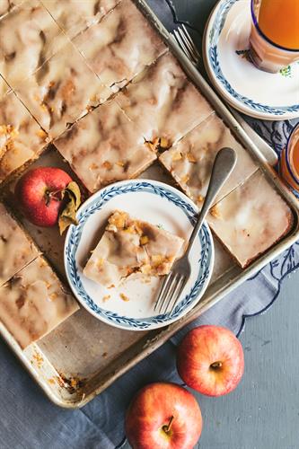 Gallery Image TexasAppleSheetcake-17.jpg