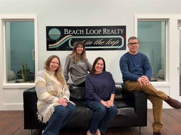 Gallery Image BLR_OfficeTeam_-_Edited_(1).jpg