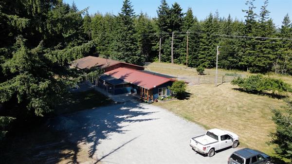 Gallery Image Lobby_to_Sky_2.jpg