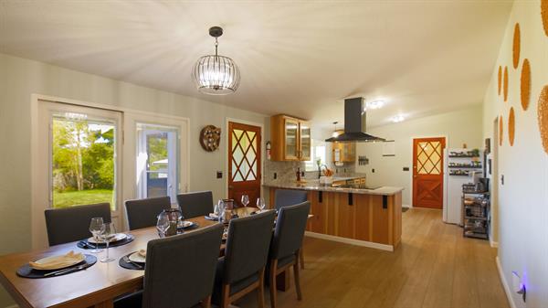 Dining Room Facing Kitchen Dining Room Facing Kitchen