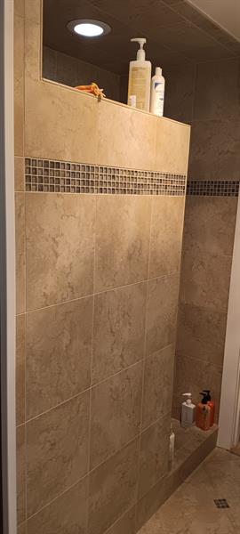 Gallery Image 2319.jpg