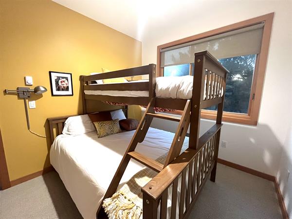Gallery Image Bedroom_bunk_hi_res.jpg