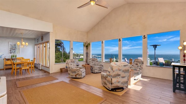 Escape to Manor at Seagate, a peaceful bay-view retreat in beautiful Coos Bay on the Oregon Coast. Surrounded by tranquil natural beauty and scenic water views, this inviting 2-bedroom, 1.5-bath home offers the perfect blend of comfort, privacy, and relaxation for couples, families, and small groups.