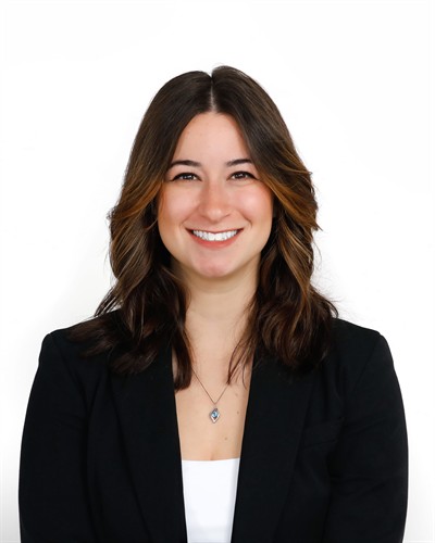 Gallery Image abby-goodrich-lac-therapist-wellness-hills_(1).jpg