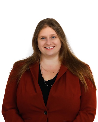 Gallery Image leigh-rasmussen-program-director-wellness-hills-headshot_(1).jpg