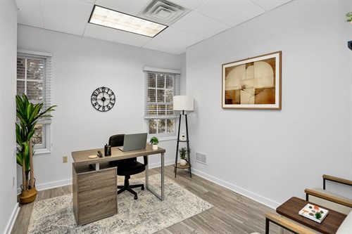 Gallery Image wellness-hills-mh-therapist-office-2_(1).jpg