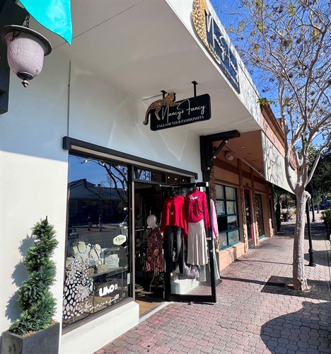 Gallery Image Nancys_Fancy_342_Main.jpg