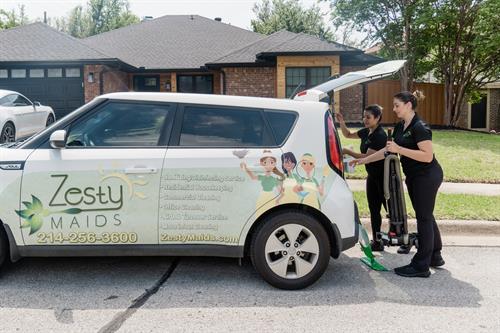 Gallery Image Zesty_Maids-159.jpg Gallery Image Zesty_Maids-159.jpg