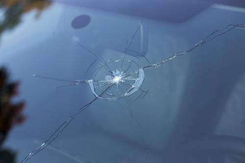 Windshield crack repair 