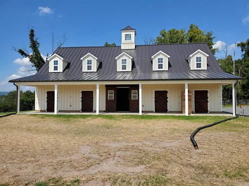 Gallery Image Bloomfield_Barn.jpg