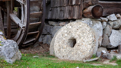 Gallery Image 2-Feature-Image-Grist-Milling-101-uai-2064x1161(1).png