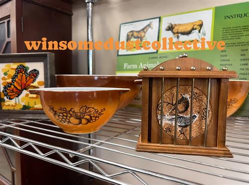 Gallery Image Wooden_Bird_Coasters_with_Case.jpg Gallery Image Wooden_Bird_Coasters_with_Case.jpg