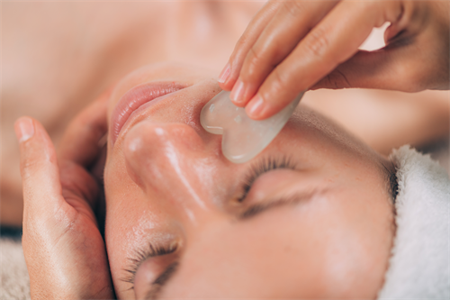 Gallery Image Face_Gua_Sha.png
