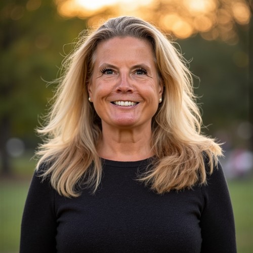 Gallery Image website_headshot.JPG