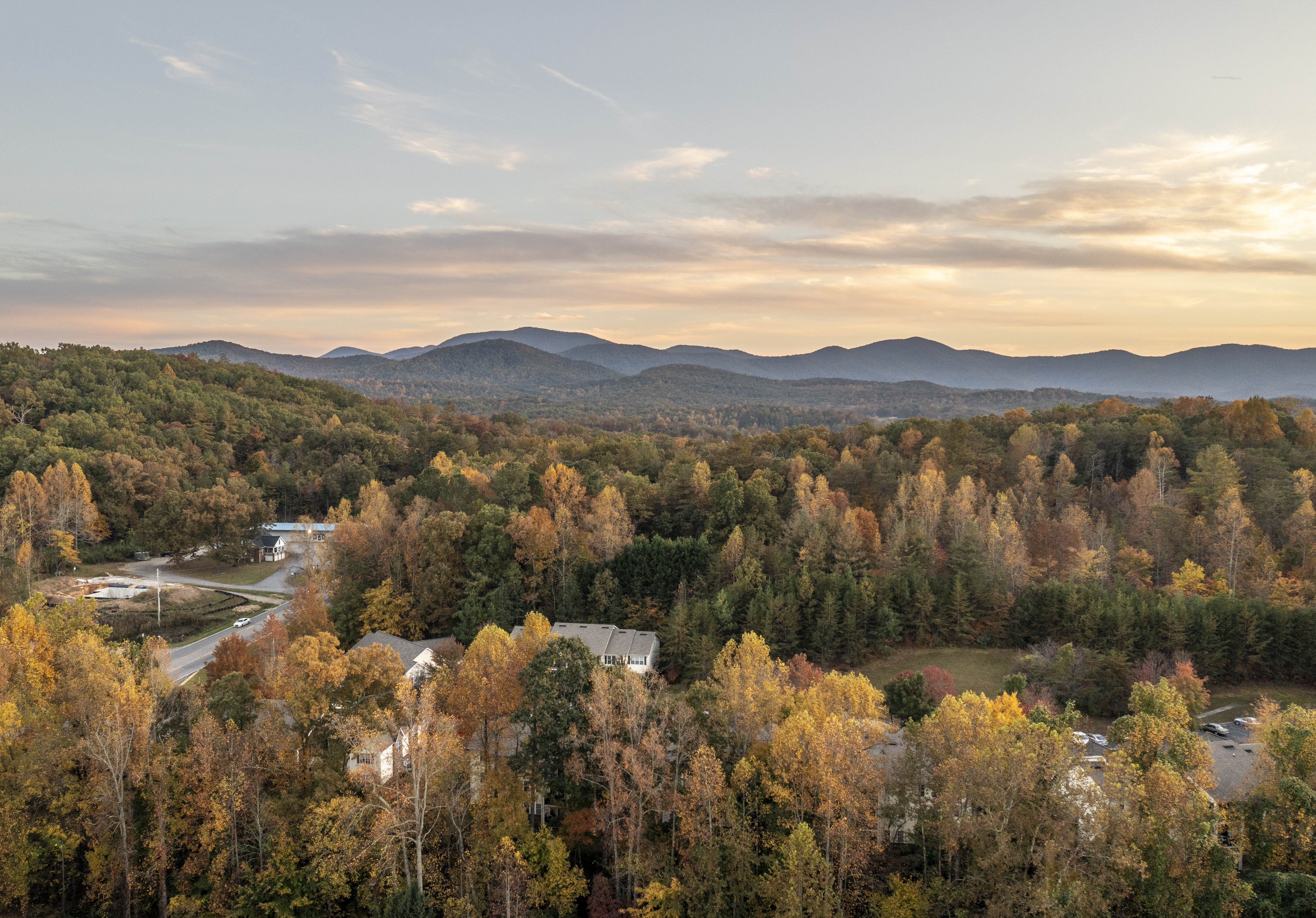 Image for How to Spend the Perfect Fall Weekend in Blairsville