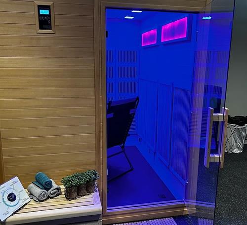 "State of the Art" Redfit Gym Infared Sauna - to relax or large enough for some movement. Used for stress reduction, sleep improvement, pain relief, skin health, detoxification, circulation, anti-inflammation, weight  management, muscle recovery, and meditation.