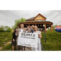 News Release: 5/26/2022 Chamber Celebrates RE/MAX Professionals new location ‘at the Sauntry’.