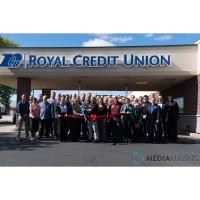 Chamber Celebrates New Location for Royal Credit Union